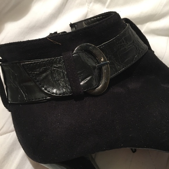 Vero Cuoio 4” Suede Heeled Boots - Picture 10 of 11